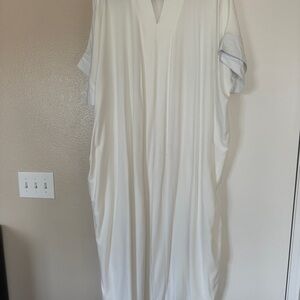Elegant White Maxi Dress